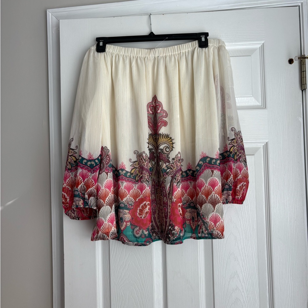 Cato Cream and Red Paisley Blouse NWOT - Picture 3 of 3
